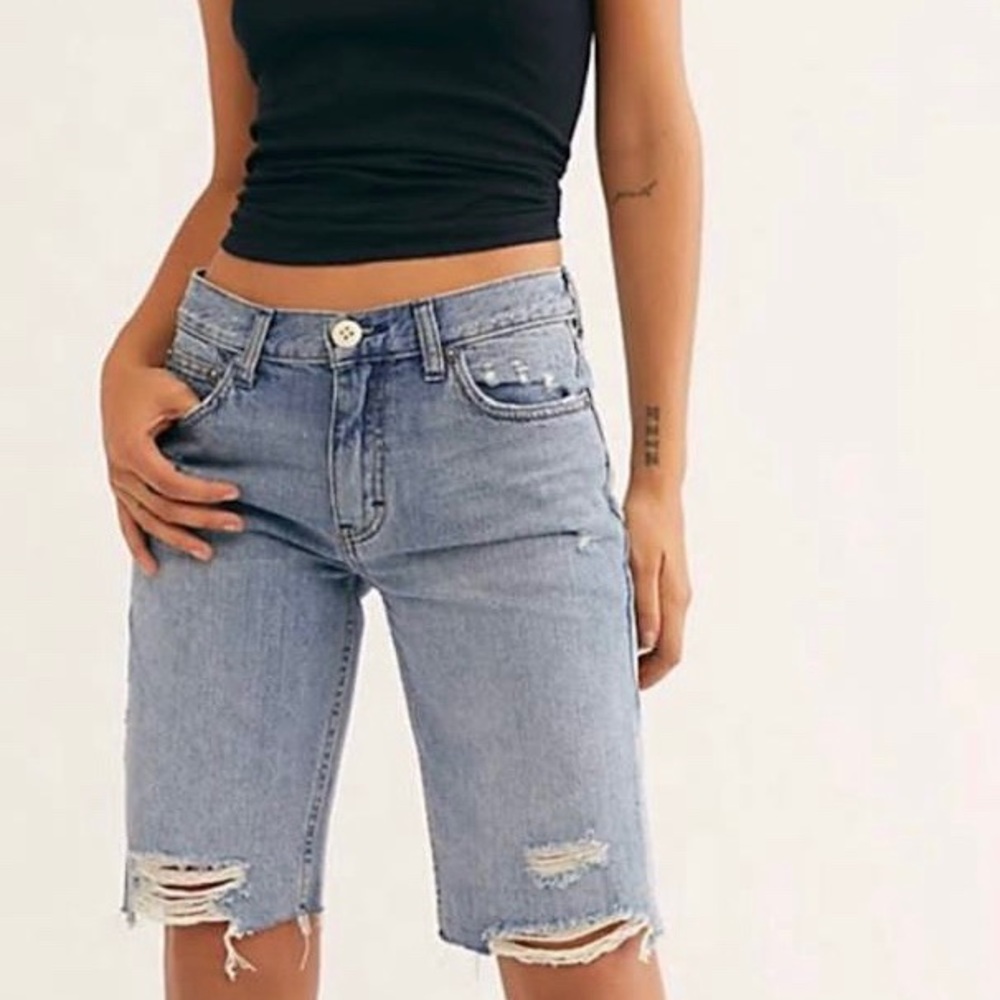 Free people reef distressed Bermuda shorts. Last one size 24